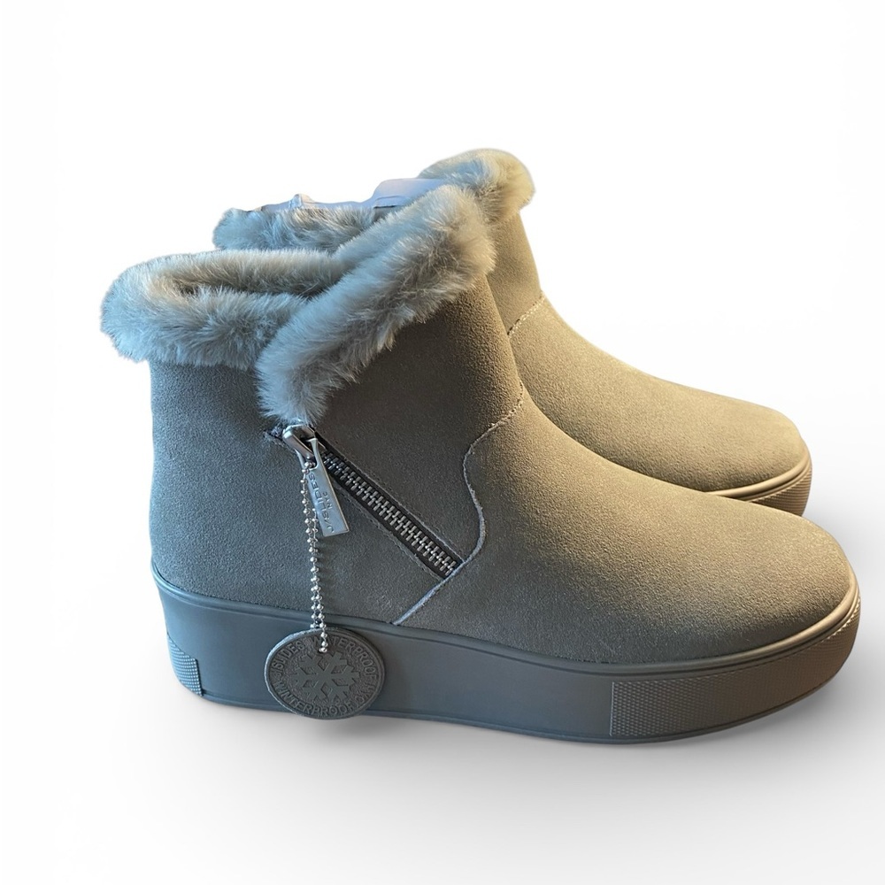 JSlides New in Box Suede Women's Winter Platform Boots with Faux Fur